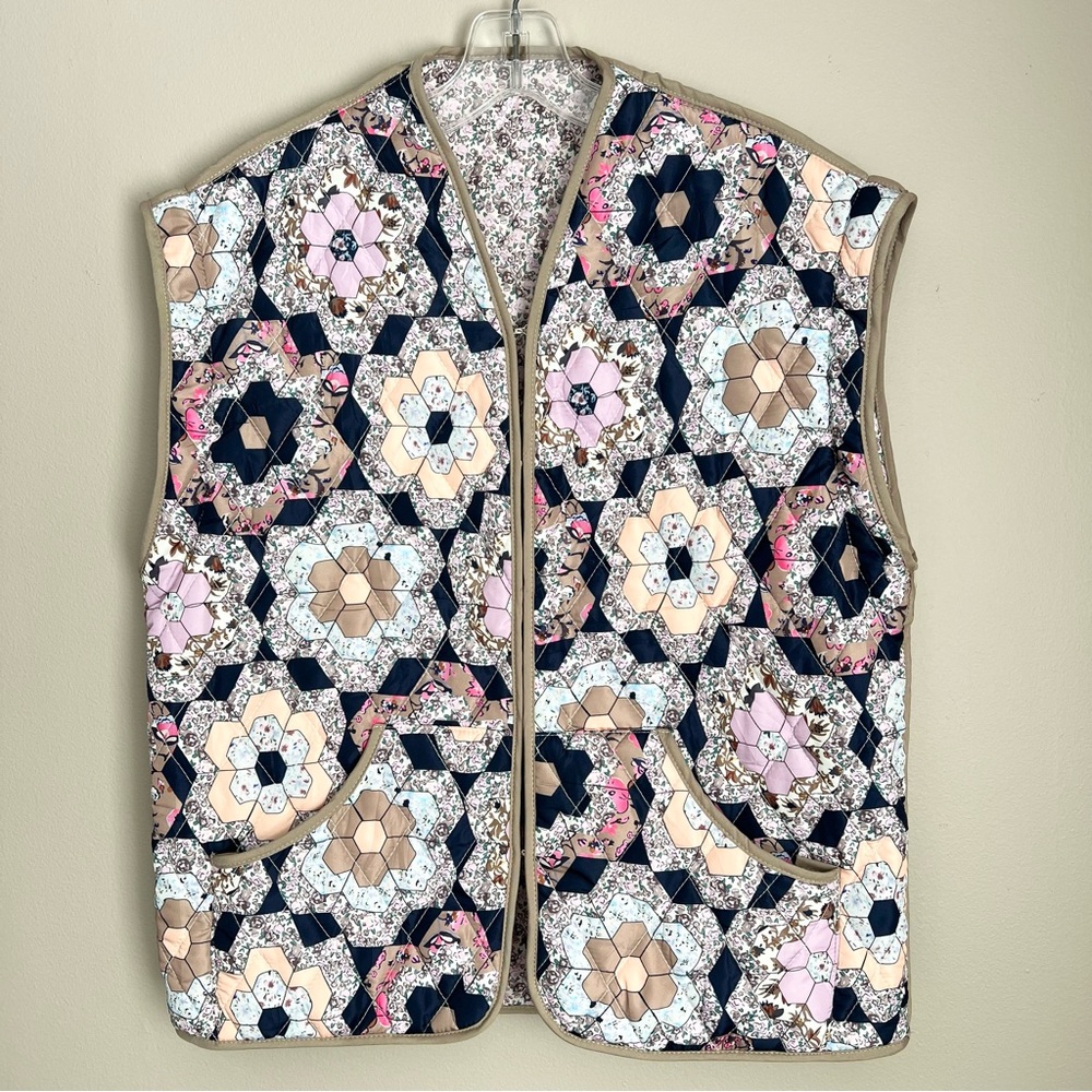 Floral Quilted Lightweight Vest – Hook & Eye Closure S Cottagecore GrandmaCore
